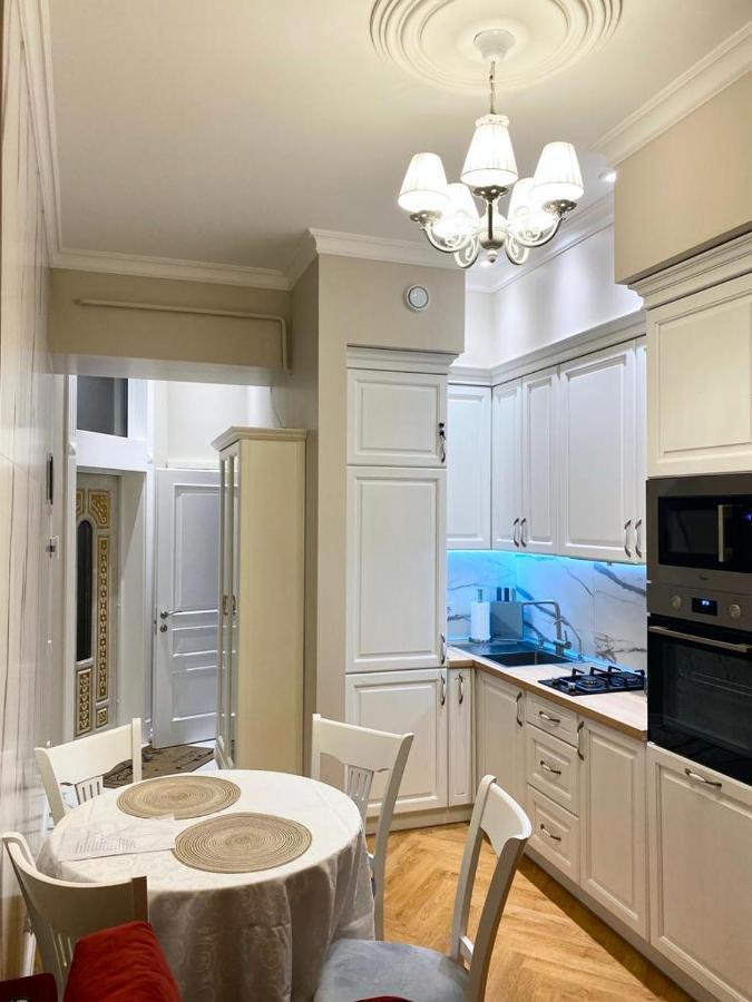 Grand De Luxe Residence Lviv Eksteriør billede
