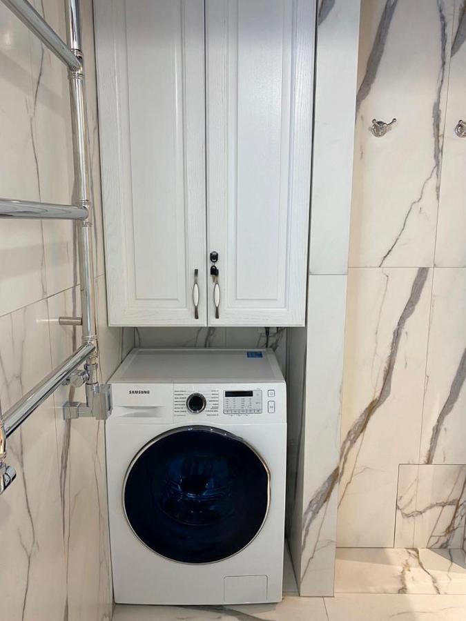 Grand De Luxe Residence Lviv Eksteriør billede